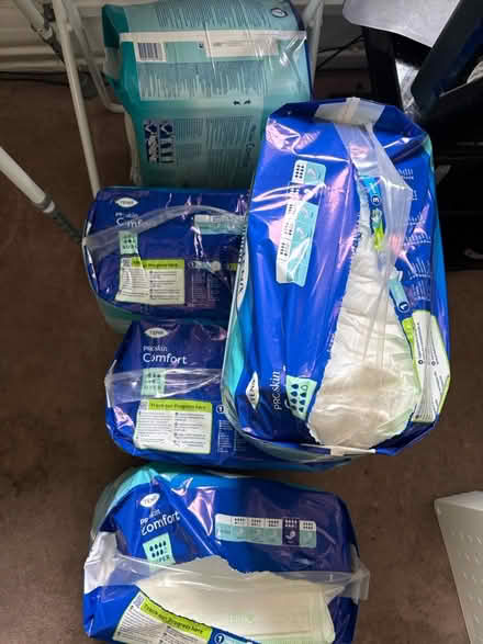 Photo of free Tena pads super (South Croydon CR2) #2