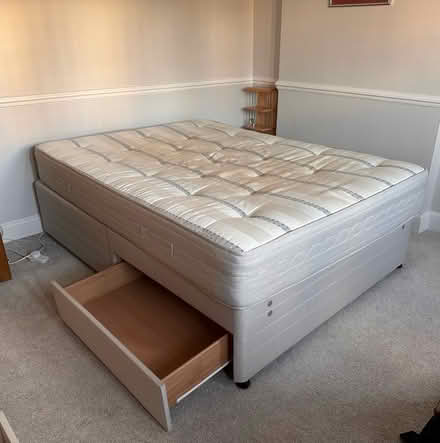 Photo of free Double Bed Divan & Mattress (Cassiobury Estate WD17) #1