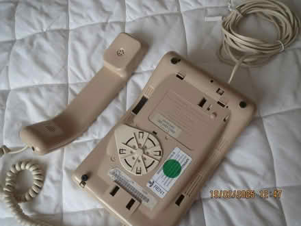 Photo of free vintage style bt telephone (Corton NR32) #3