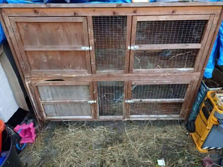 Photo of free Rabbit hutch (Cheddington LU7) #1