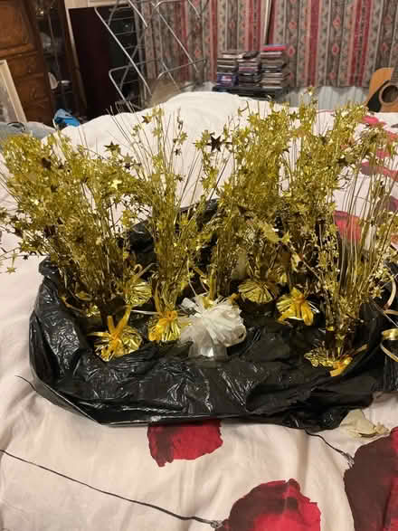 Photo of free 12 x Sparkly Gold Balloon Weights (Shephall SG2) #1