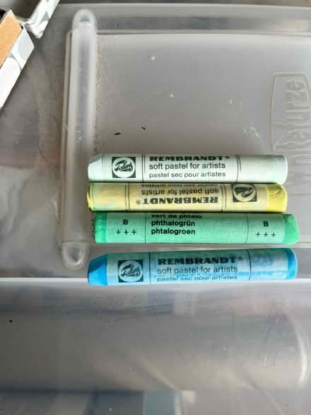 Photo of free conte paris pastel set plus rembrandt soft pastel (Hoddesdon EN11) #3