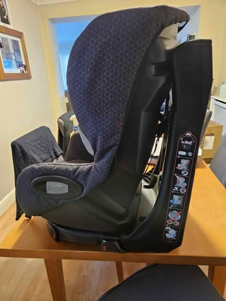 Photo of free non isofix rotating car seat (Bearwood BH11) #2