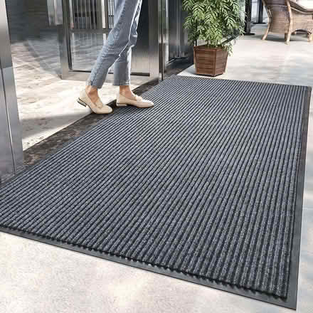Photo of free Carpet runner - 90cm x 300cm - new (Beaconsfield HP9) #2