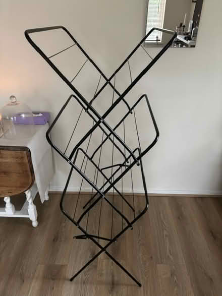 Photo of free Clothes airer (RH8) #1