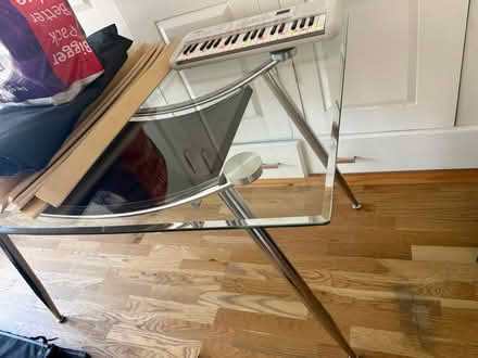 Photo of free Glass table (Greenford ub6) #1