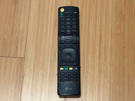 Photo of free 32" lg tv (Dufton CA16) #2