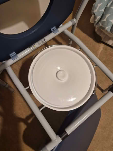 Photo of free Dovedale comfort Commode (Northchurch HP4) #3