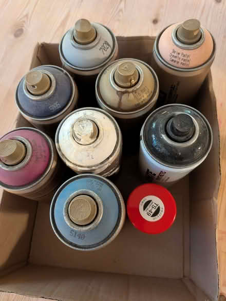 Photo of free Montana Gold spray paints (Weetwood LS16) #2