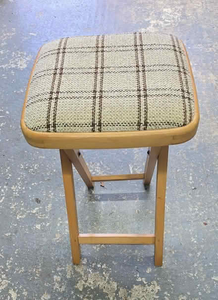 Photo of free Stool (BH24 Ringwood) #1