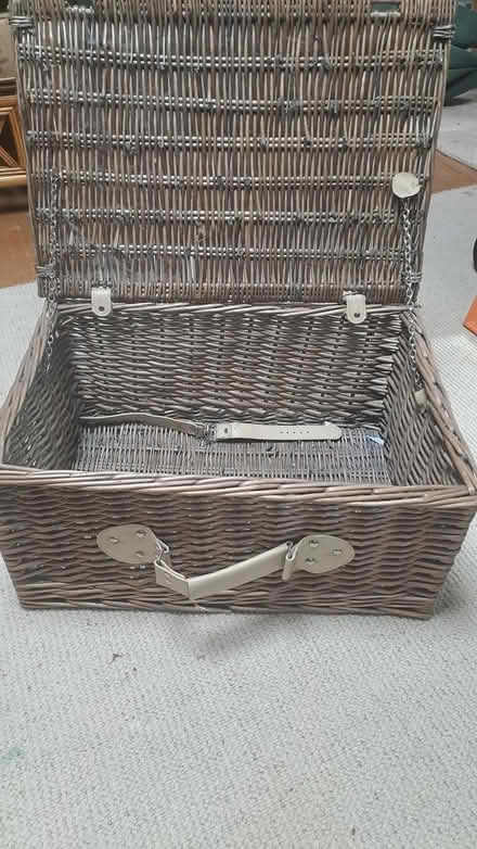 Photo of free Wicker picnic basket (Worthing road) #1