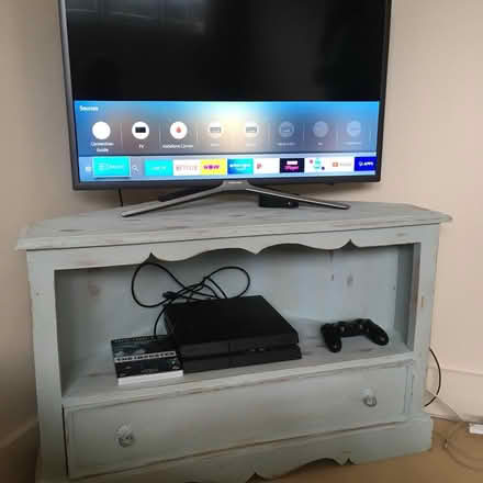 Photo of free Corner TV stand (New Barnet EN4) #1