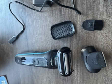 Photo of free Braun Easyclean S5 electric shaver (Thistleboon SA3) #4