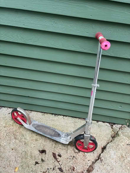 Photo of free Razor Scooter - kids (Evanston, near Penny Park) #2