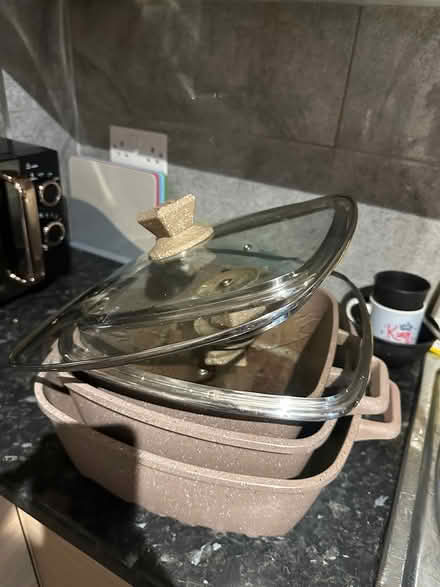 Photo of free Set of 4 pots (WV10) #1