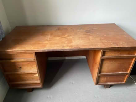 Photo of free desk (Tulse Hill SW2) #1