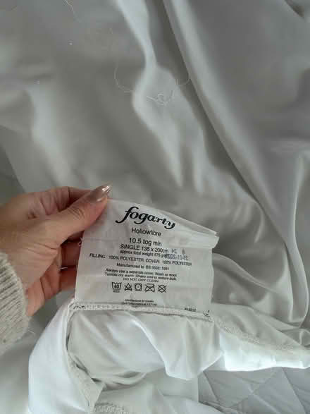 Photo of free 2 x single duvets 10.5 tog (Farnborough gu14) #1