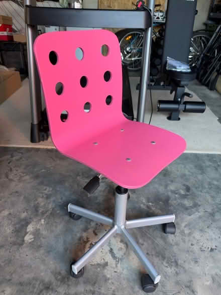 Photo of free Children’s office chair (Denby DE5) #1