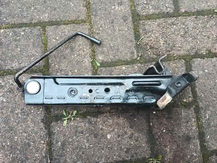 Photo of free Compact Car Jack (Nuthall NG16) #1