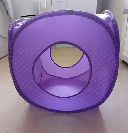 Photo of free Cat pop up tent (wallington surrey SM6) #2