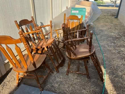 Photo of free Dinning table with chairs (North Austin) #1