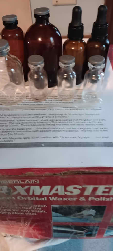 Photo of free amber and clear serum vials (melrose) #1
