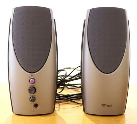 Photo of free Trust mains-powered PC speakers (Lower Wick WR2) #1
