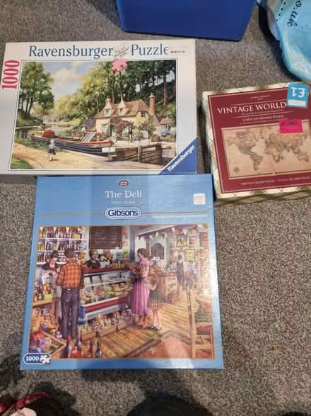 Photo of free 3x 1000 piece jigsaws (Renfrew) #1