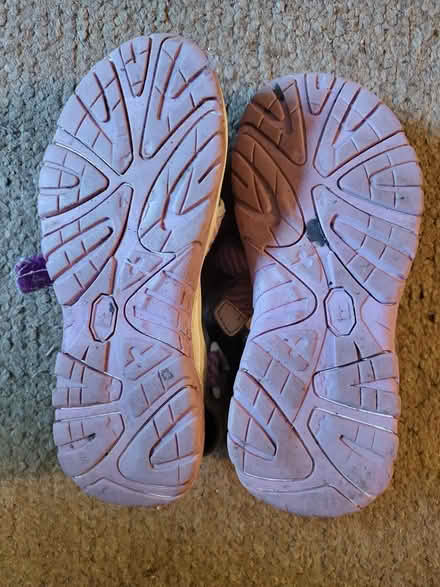 Photo of free Kids' sandals size 3 (EU 36) (Donnington OX4) #2