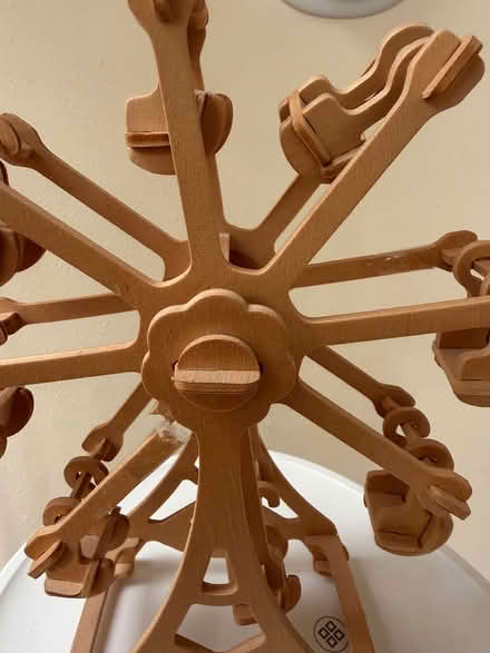 Photo of free Ferris wheel decoration (Sunnyvale (Wolfe)) #4
