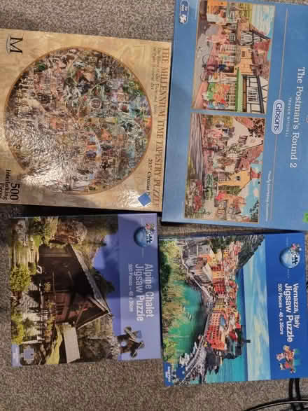 Photo of free 500 piece jigsaws (Renfrew) #1