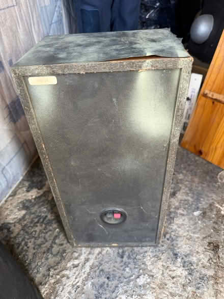 Photo of free Speakers (JP,Bracknell RG12) #1