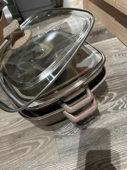 Photo of free Set of 4 pots (WV10) #3