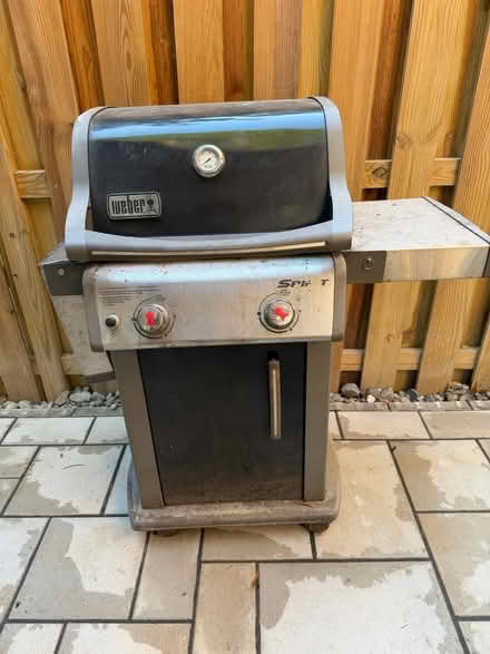 Photo of free Weber Spirit Gas Grill (Rosslyn) #4