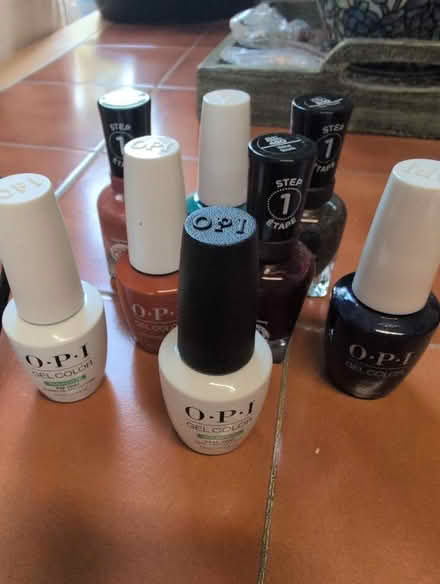 Photo of free UV nail lamp + polishes (Hastings TN34) #2
