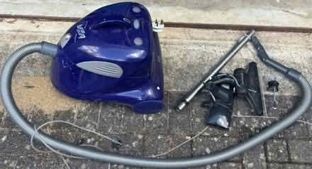 Photo of free VaX Luna carpet washer (Welwyn Garden City AL7) #4