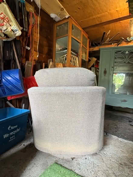 Photo of free Comfy swivel chair (Civic Hospital near Hintonburg) #3