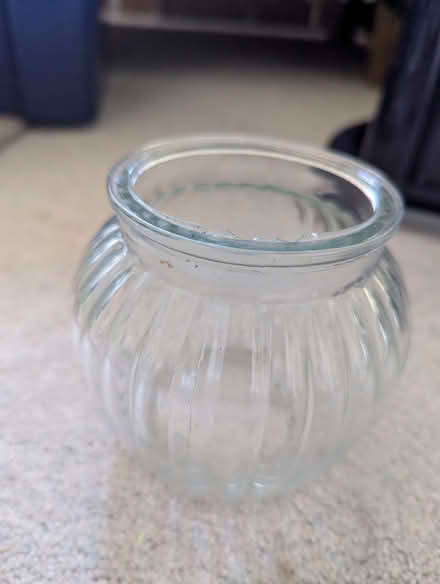 Photo of free Small glass vase (Heaton Mersey SK4) #1