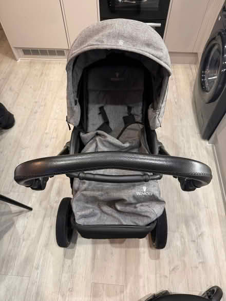 Photo of free Venicci Pram + Extras (Offerton SK2) #1
