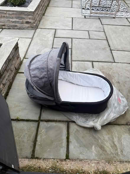 Photo of free Venicci Pram + Extras (Offerton SK2) #4