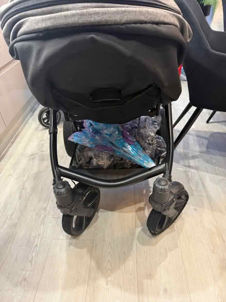 Photo of free Venicci Pram + Extras (Offerton SK2) #3