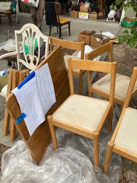 Photo of free Wooden dining table with 4 chairs (Near the Cupertino Library) #1