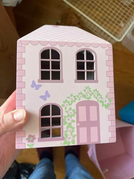 Photo of free Small wooden house (Ashton CH3) #1