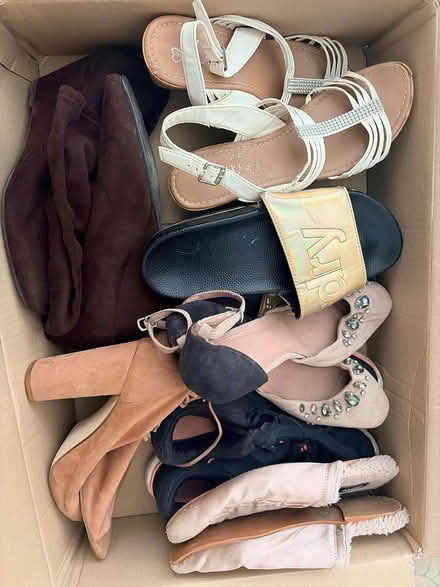Photo of free Size 7 shoes (Bracknell’s RG42) #1