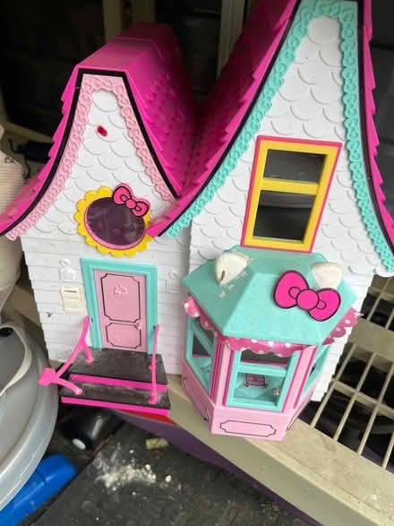 Photo of free Dollhouse (Oradell) #1
