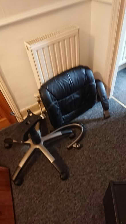 Photo of free Lovely black chair swivel height (Ramsgate CT11) #1