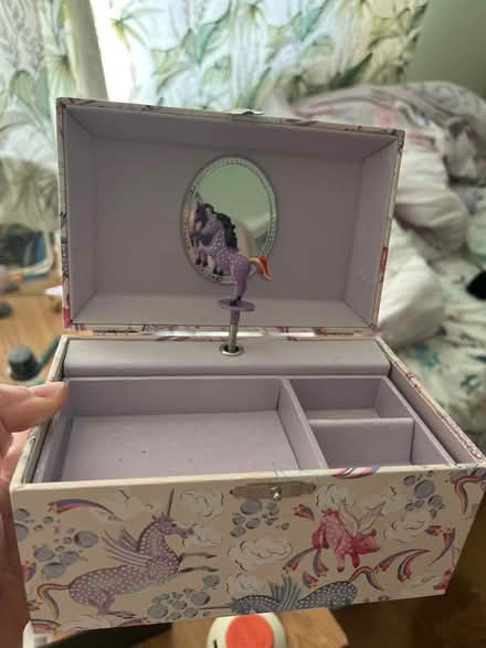 Photo of free Music box (Ashton CH3) #1