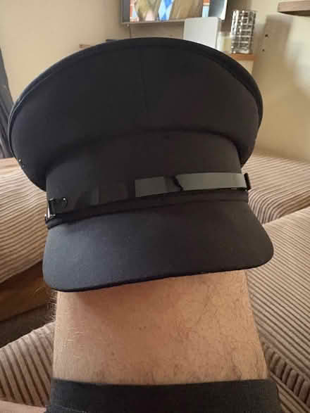 Photo of free chauffeur’s Black hat (WF12 Chickenley / Dewsbury.) #1