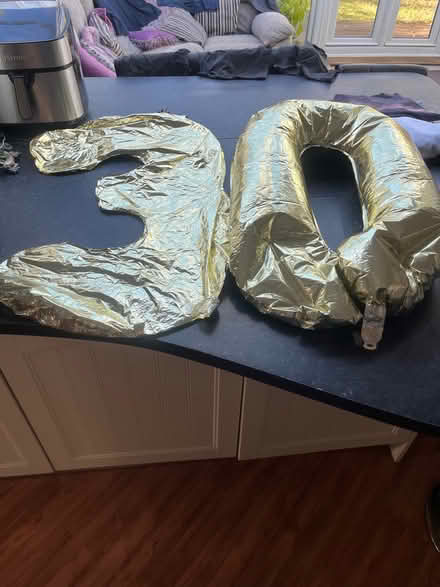 Photo of free Gold Blow up 30 Balloons (Chorleywood WD3) #1
