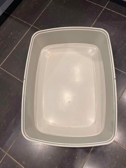 Photo of free Cat litter box (Tivoli GL50) #4